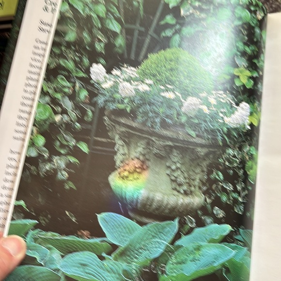 Beautiful book on Contained Gardens and creation design and projects - Picture 6 of 6